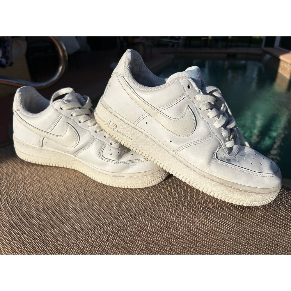Nike Air Force Womens Triple White Shoes DD8959-100 Women's Size 8.5